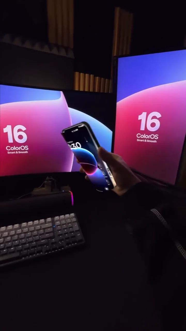 OPPO — Daylight and dark: The desk